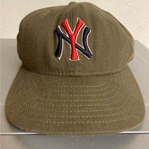 New Era Yankee hat